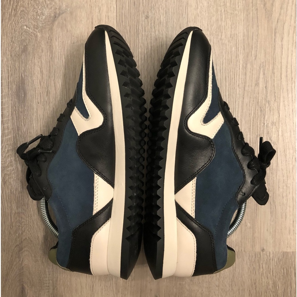 Men's coach leather shoes premium quality.